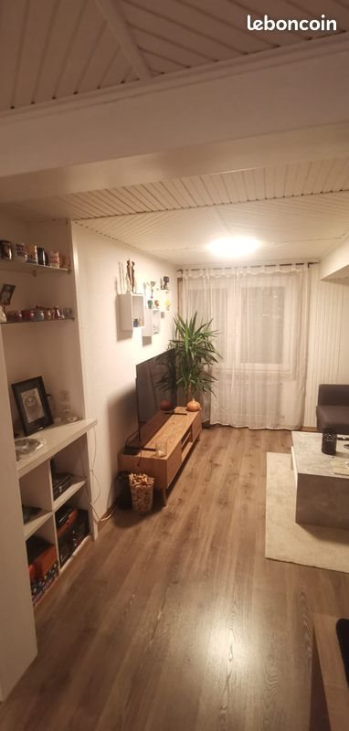 Appartement à louer, 60m², Etrembières
