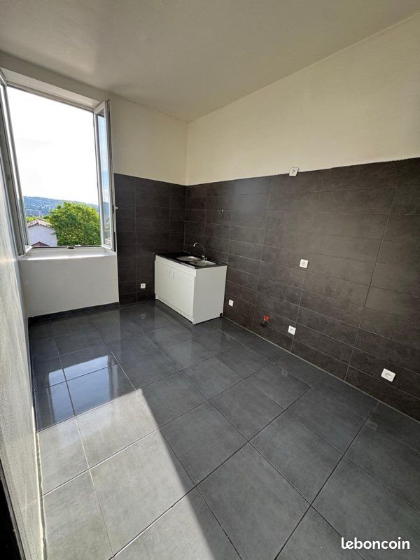 Appartement à louer, 85m², Oyonnax