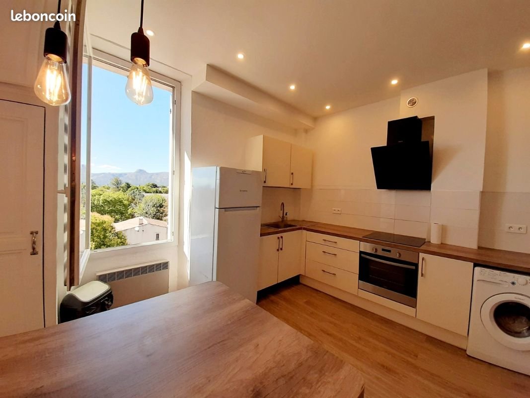 Appartement à louer, 42m², Gémenos