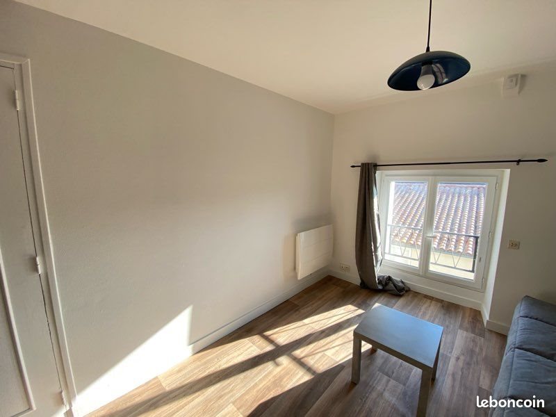 Appartement à louer, 17m², Neuville-de-Poitou