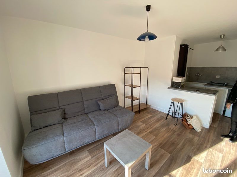Appartement à louer, 17m², Neuville-de-Poitou