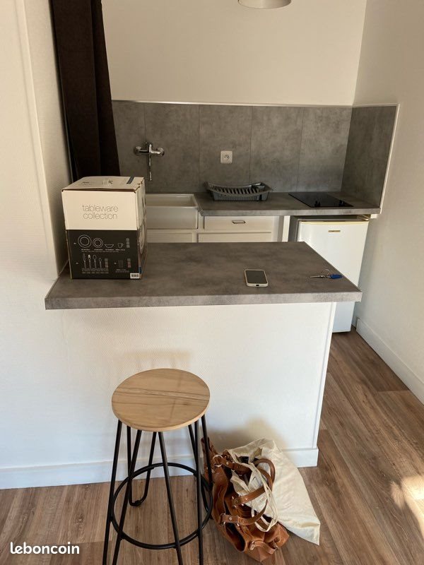Appartement à louer, 17m², Neuville-de-Poitou