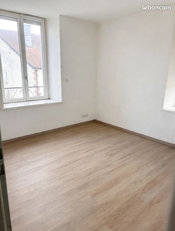 Appartement à louer, 77m², Corbenay