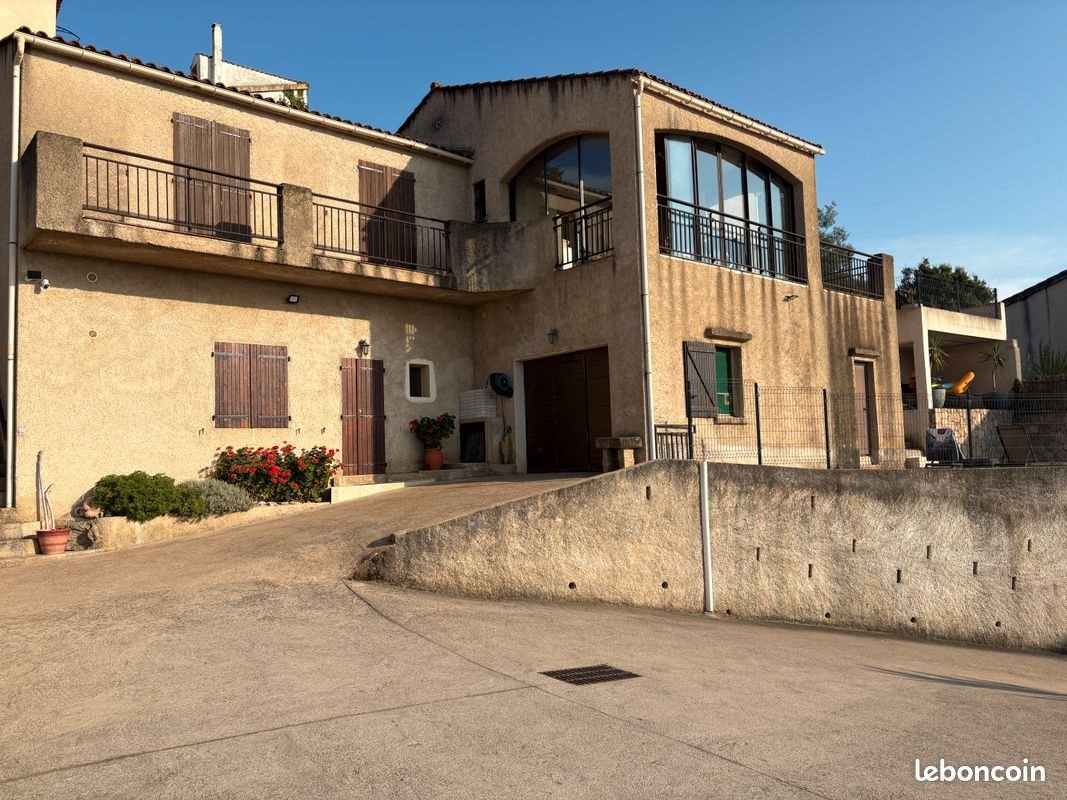 Maison à vendre, 120m², Figari