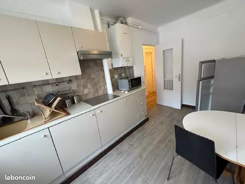 Appartement à louer, 48m², Courbevoie