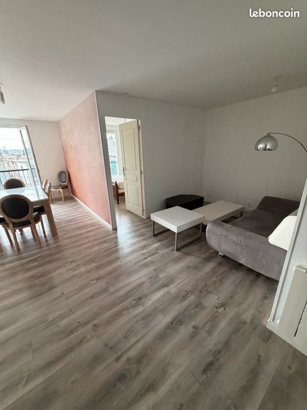 Appartement à louer, 45m², Saint-Maixent-l'École
