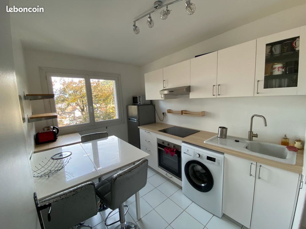 Appartement à louer, 54m², Gières