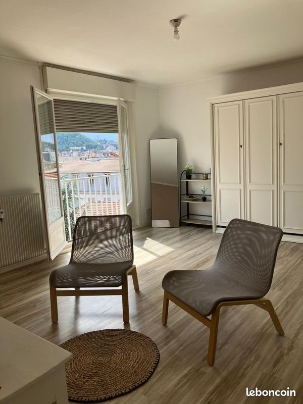 Appartement à louer, 33m², Saint-Etienne