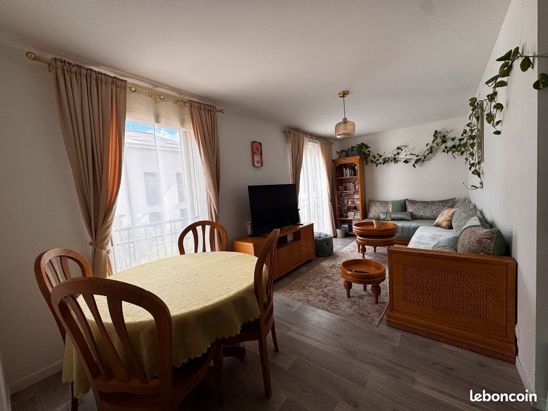 Appartement à louer, 82m², Nanterre