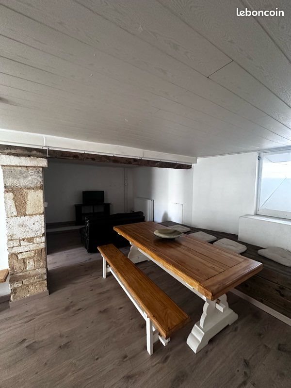 Appartement à louer, 60m², Savignac-les-Églises