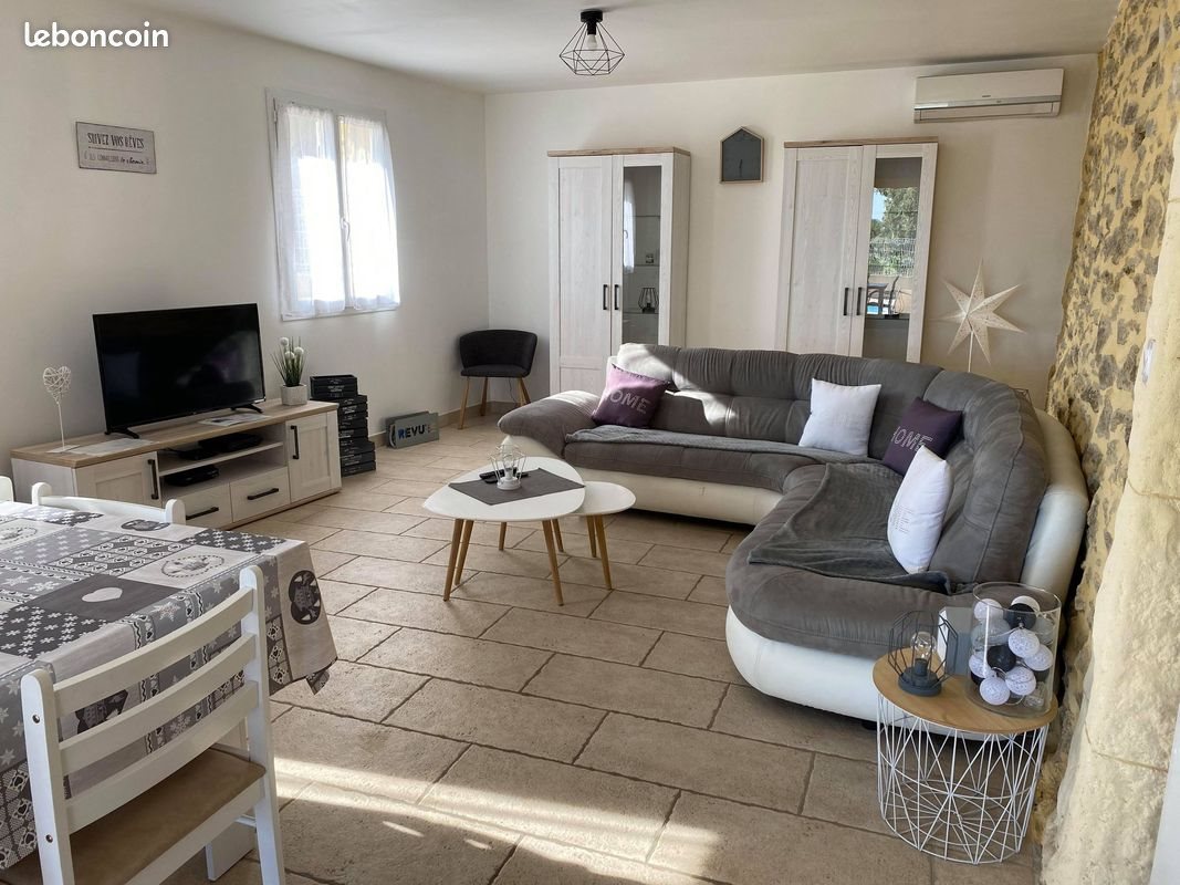 Maison à louer, 160m², Saint-Laurent-de-Carnols