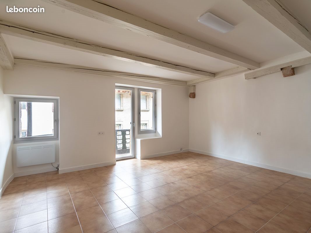 Appartement à louer, 73m², Poncin