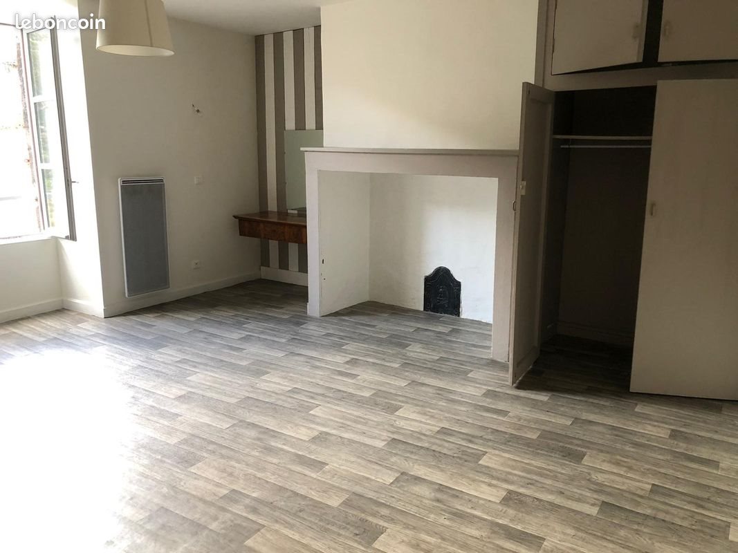 Appartement à louer, 46m², Aurillac