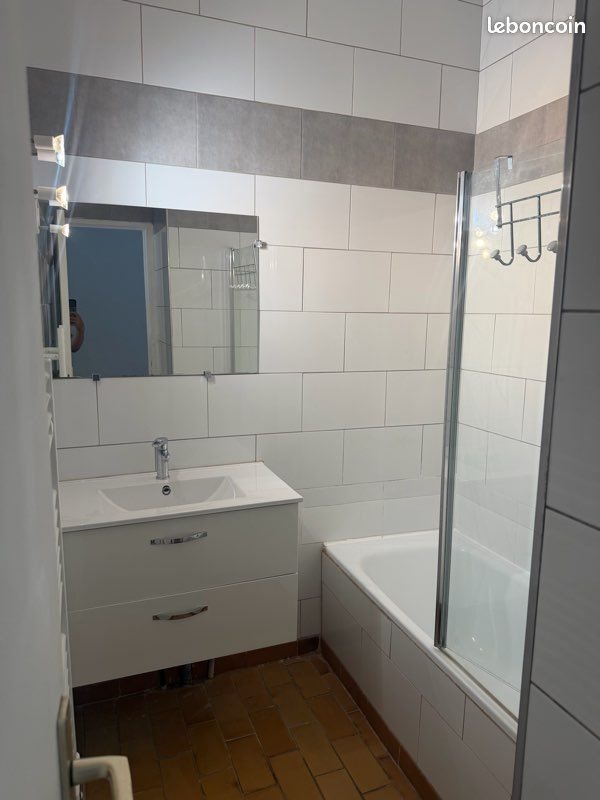 Appartement à louer, 27m², Nîmes