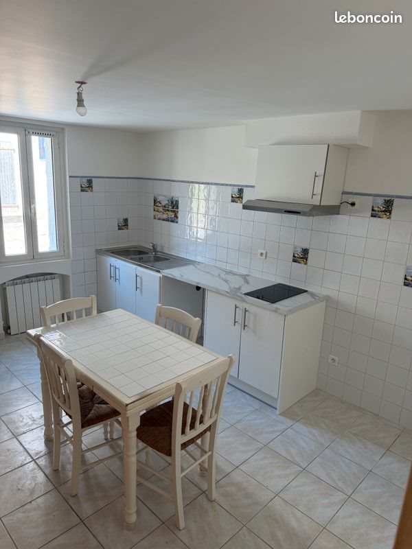 Maison à louer, 45m², Saint-Etienne-les-Orgues