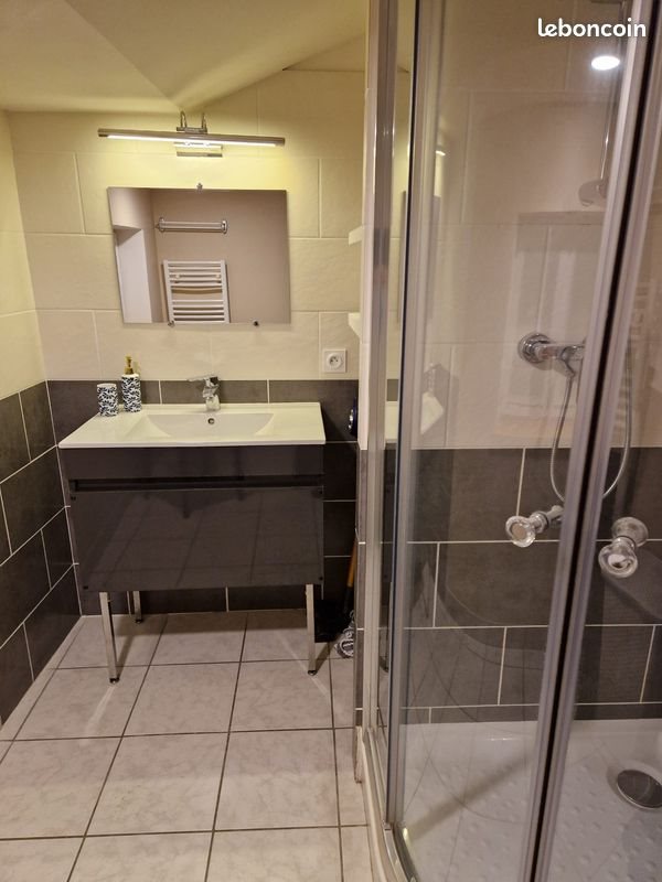 Appartement à louer, 27m², Bessenay