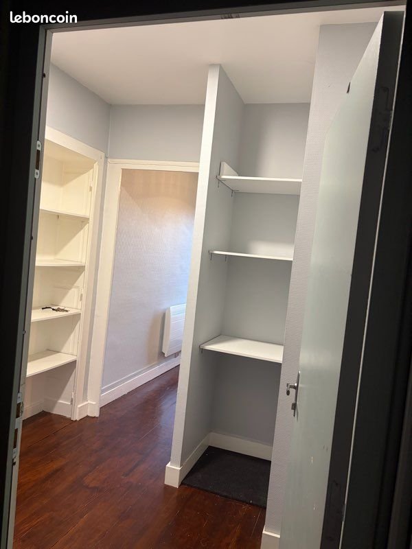 Appartement à louer, 28m², Belleville