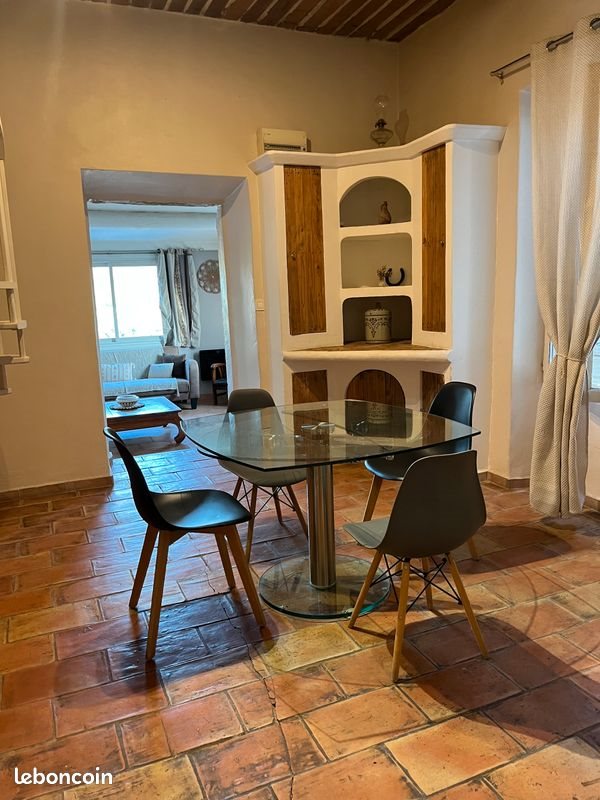 Maison à louer, 130m², Aurons