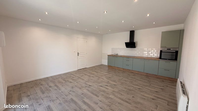 Maison à louer, 42m², Sigogne