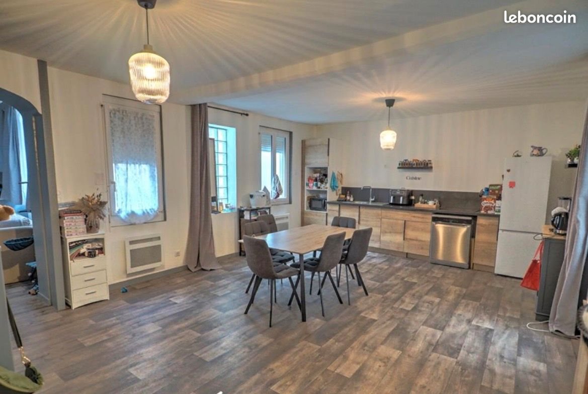 Appartement à louer, 68m², Longué-Jumelles