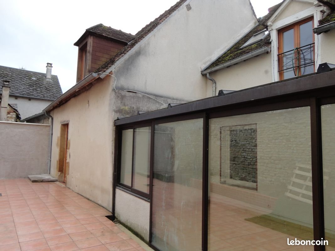 Appartement à louer, 140m², Baugy