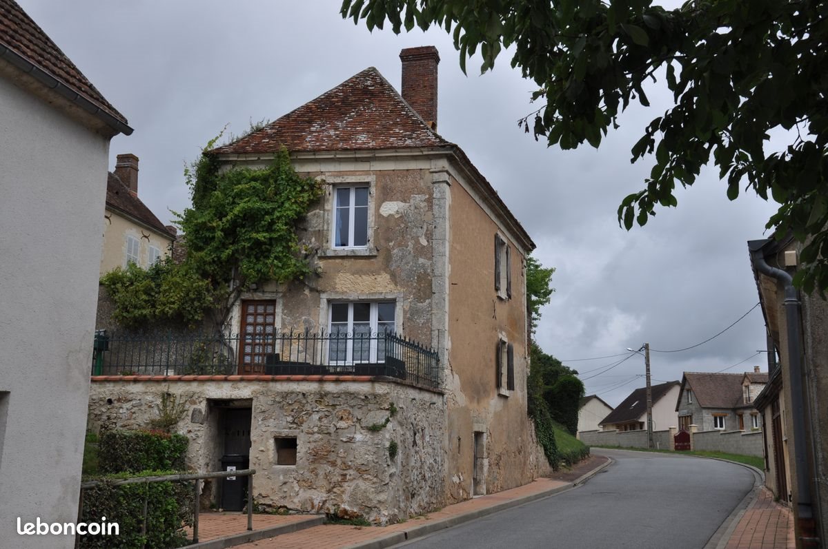 Maison à louer, 70m², Arcisses