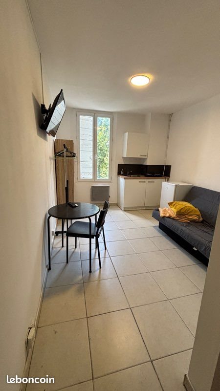 Appartement à louer, 23m², Sénas