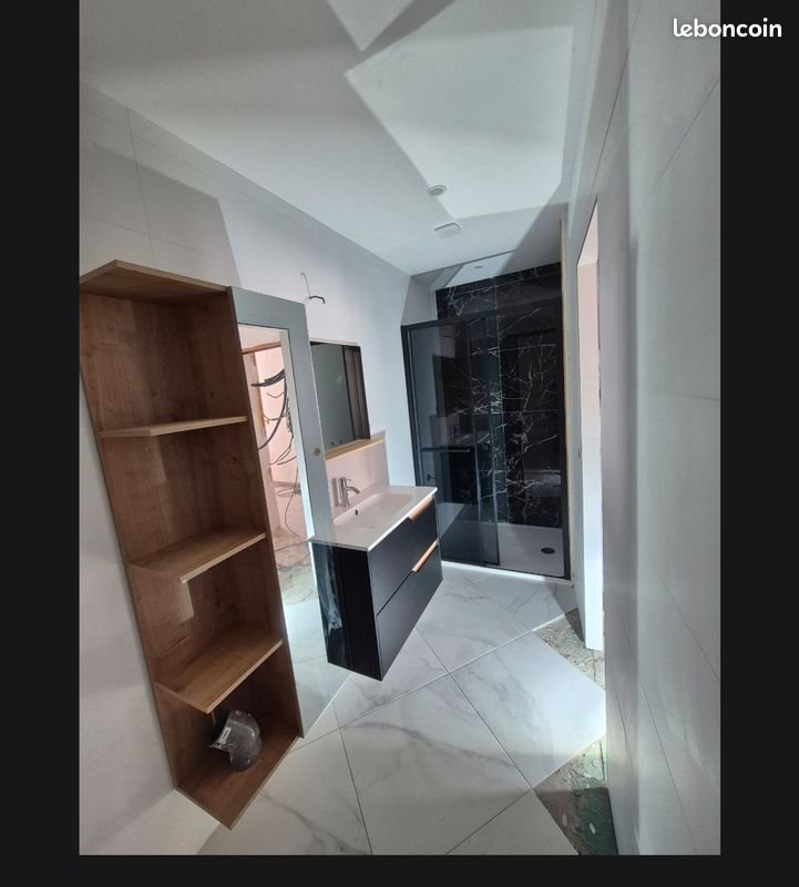 Appartement à louer, 71m², Vatan