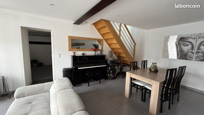 Maison à louer, 96m², Brégy