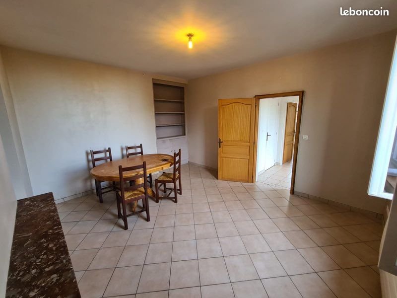 Appartement à louer, 45m², Pourrain