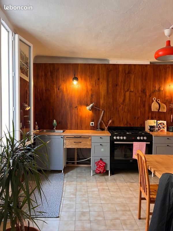 Appartement à louer, 70m², Cotignac
