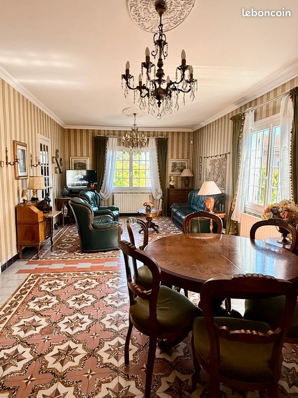 Maison à vendre, 160m², Nîmes