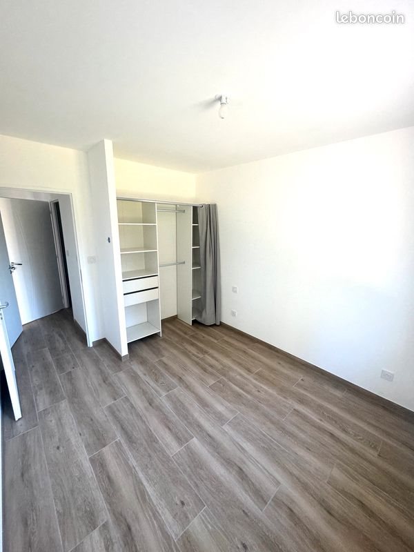 Maison à louer, 51m², Lussant