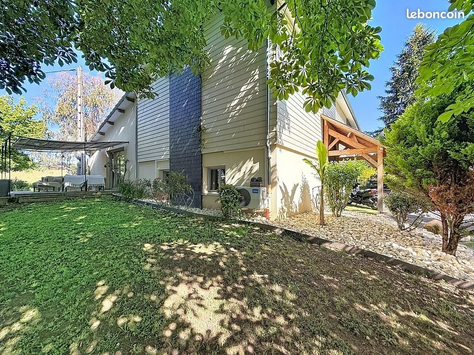 Maison à vendre, 184m², Saint-Pantaléon-de-Larche