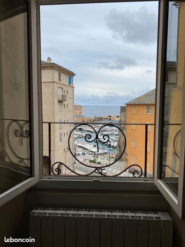 Appartement à louer, 80m², Bastia