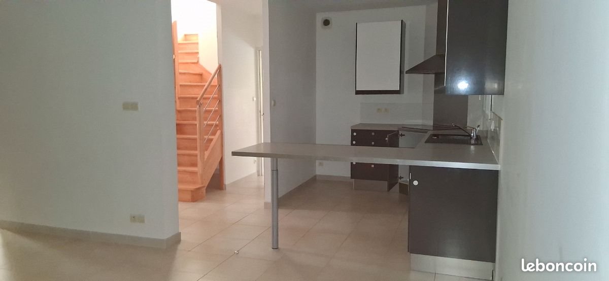 Maison à louer, 105m², Loperhet
