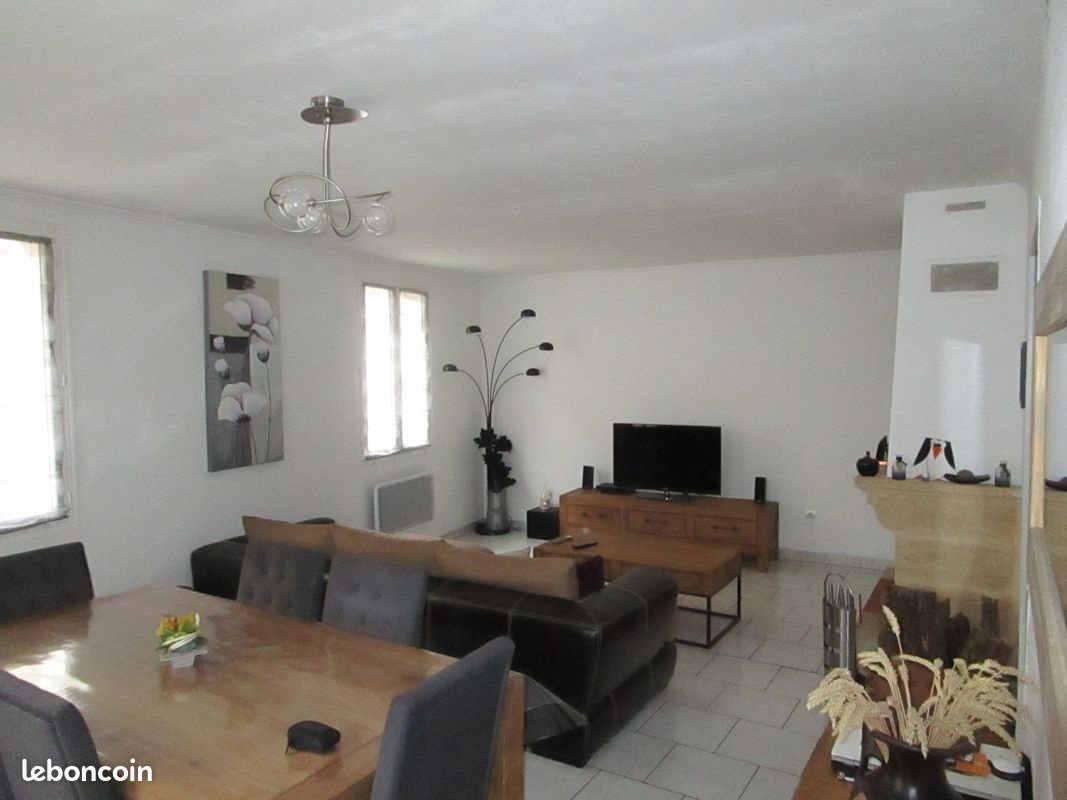Maison à louer, 91m², Wassy