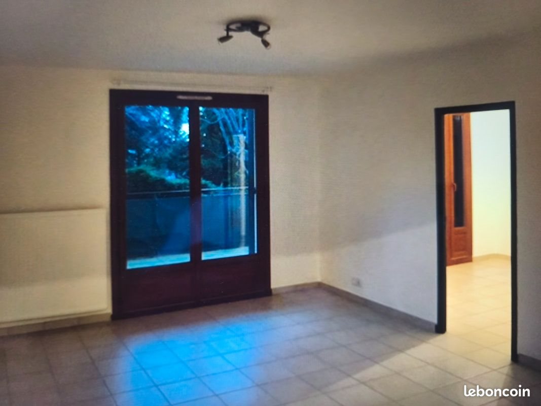 Appartement à louer, 75m², Apt