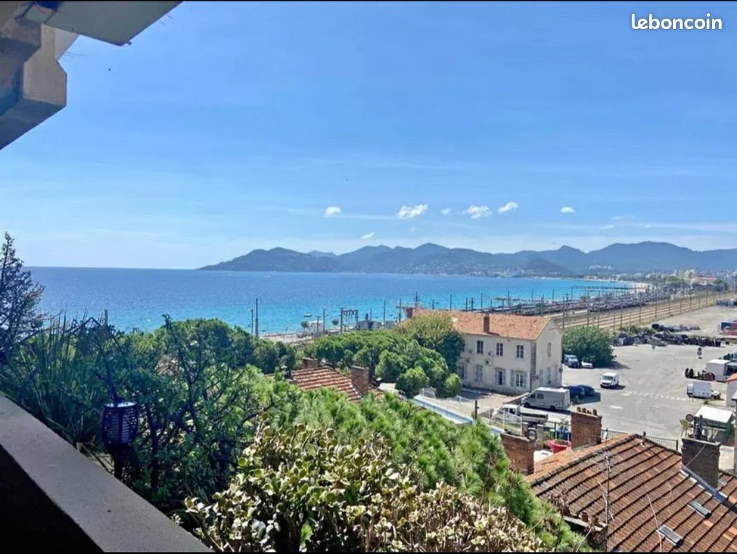 Appartement à louer, 27m², Cannes-la-Bocca