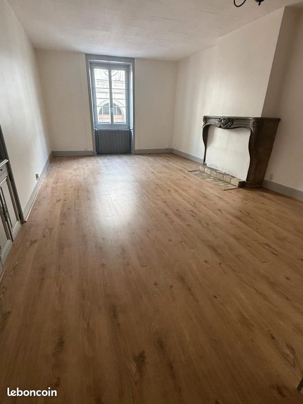 Appartement à louer, 100m², Lons-le-Saunier