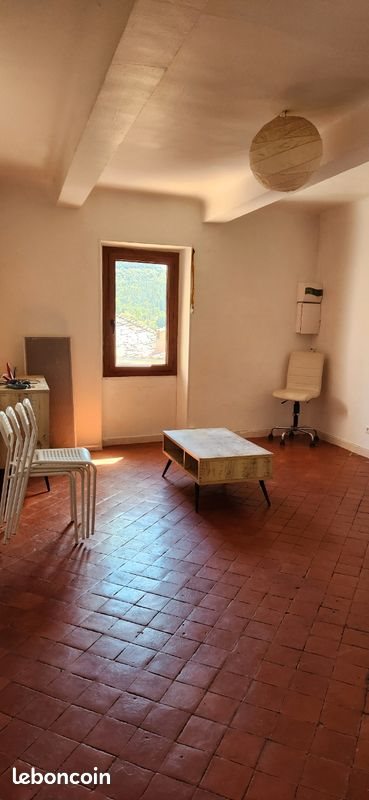 Appartement à louer, 65m², Montbrun-les-Bains