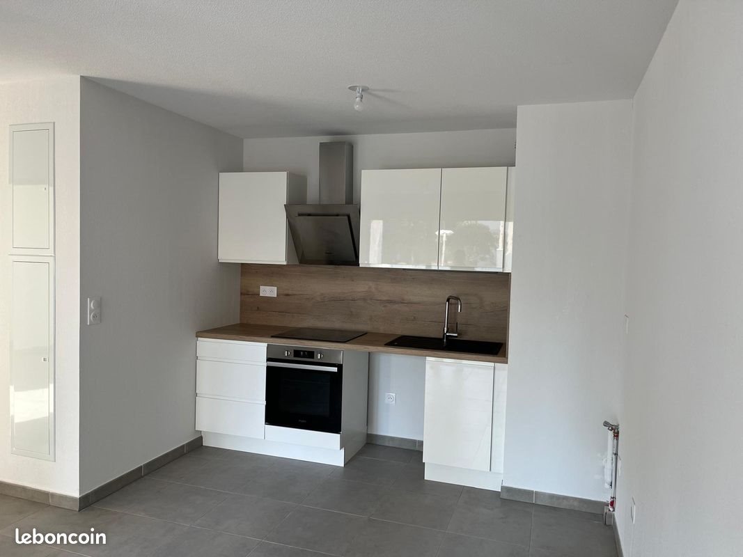 Appartement à louer, 41m², Nîmes