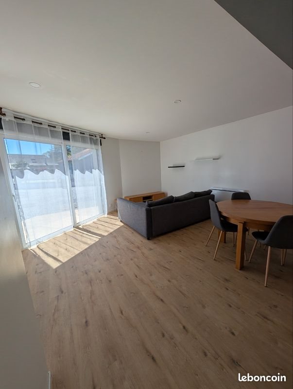 Appartement à louer, 47m², Juillan
