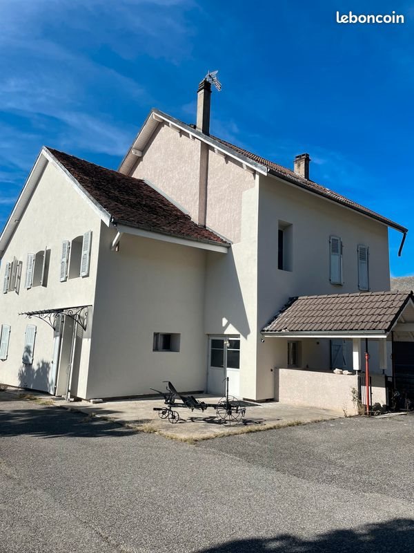 Appartement à louer, 70m², Saint-Béron