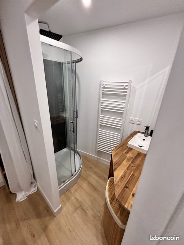 Appartement à louer, 50m², Theix