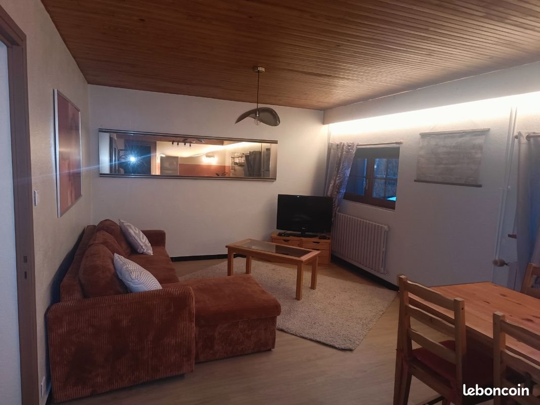 Appartement à louer, 48m², Laussonne