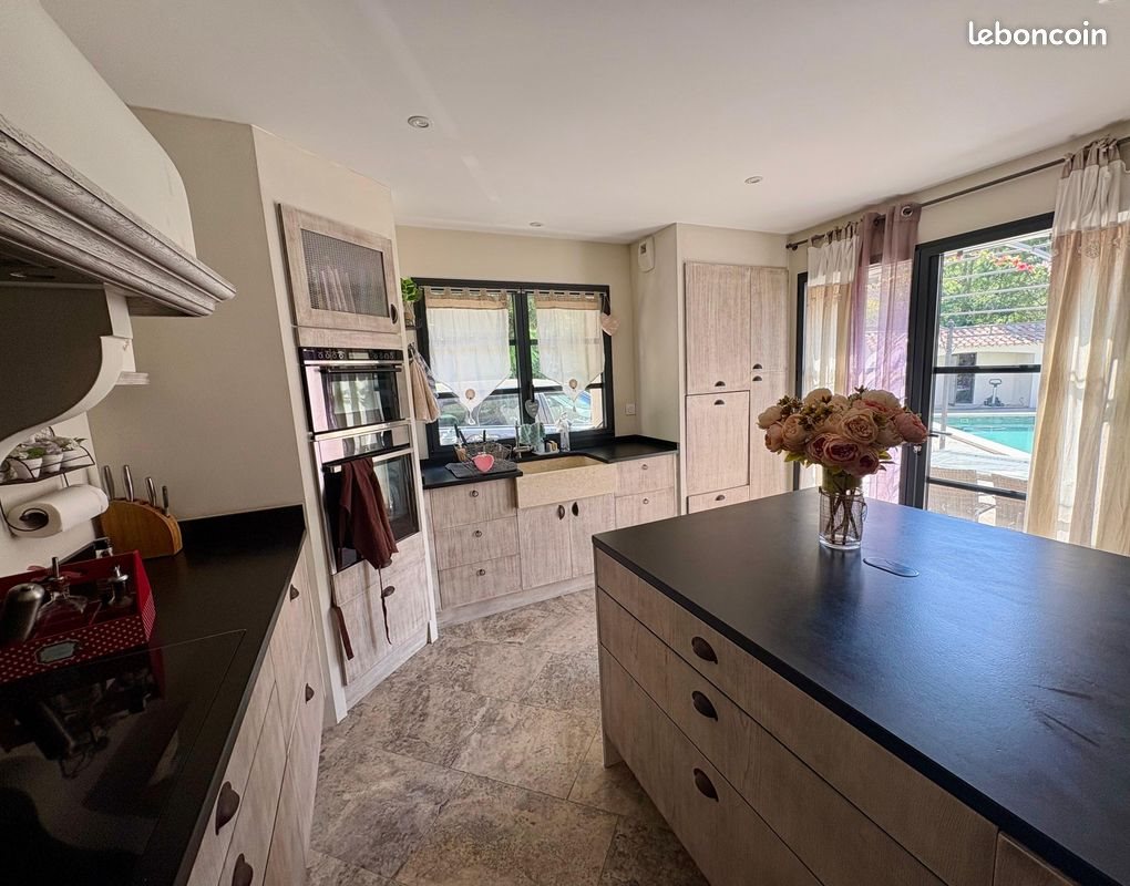 Maison à vendre, 148m², Robion