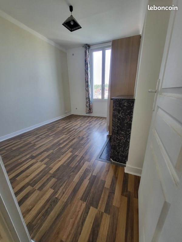 Appartement à louer, 27m², Suresnes