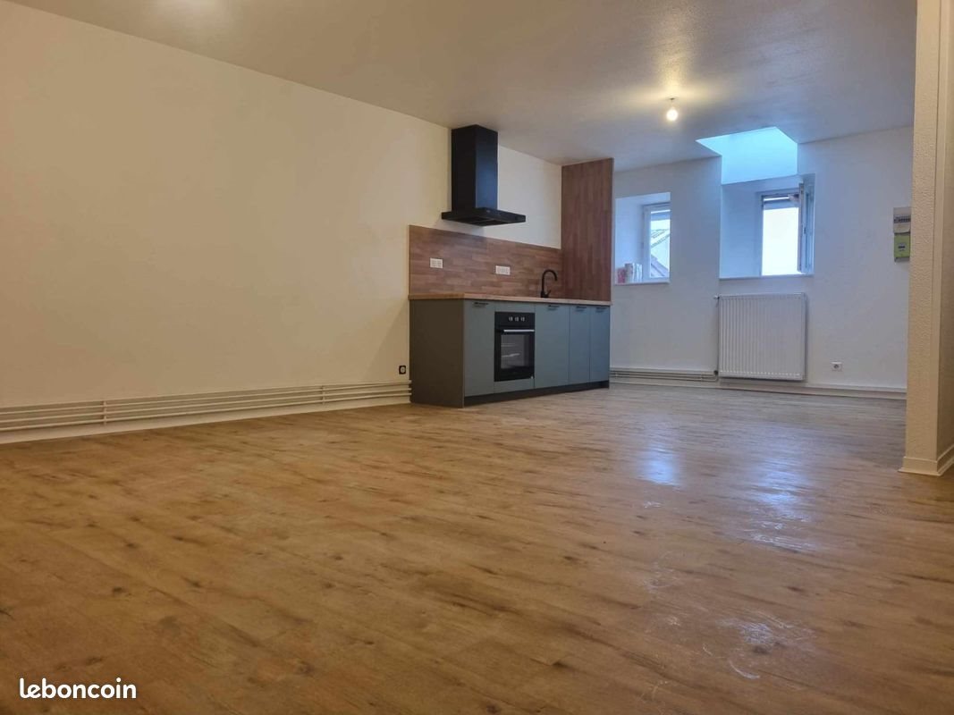 Appartement à louer, 70m², Saint-Amour