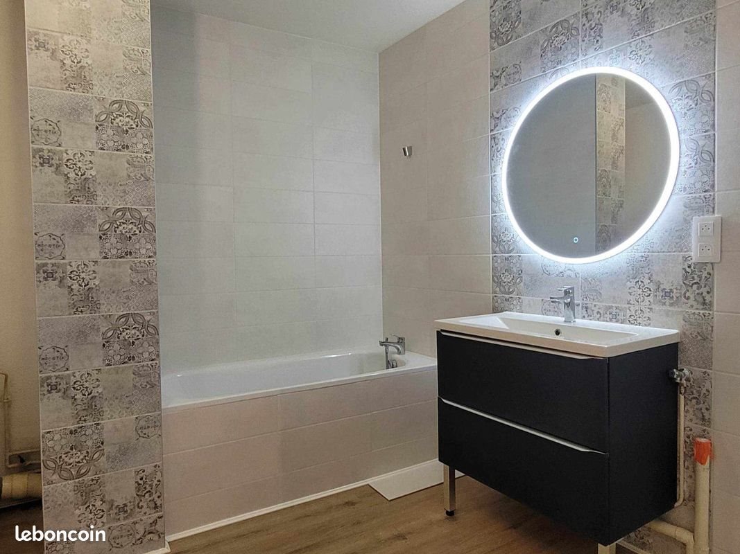 Appartement à louer, 70m², Saint-Amour
